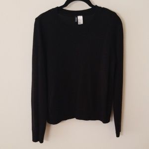 2/$16💎Divided Knit Sweater